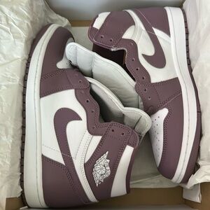 Jordan 1 mauve